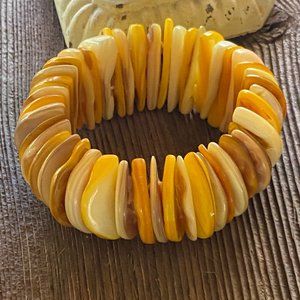 Mother of Pearl Stretch Shell Bracelet Chunky Yellow Disk